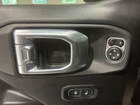 Used 2023 Jeep Gladiator Mojave w/ Cold Weather Group AWD/4WD image 20