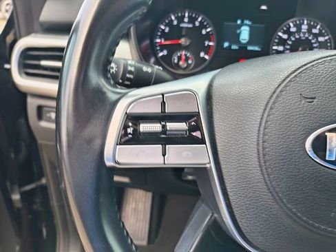 Used 2021 Kia Telluride LX image 16