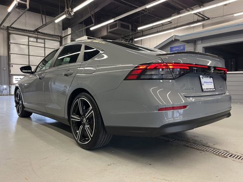 Used 2025 Honda Accord Sport image 5