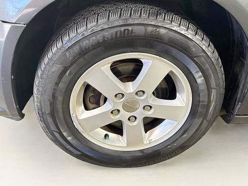 Used 2012 Dodge Grand Caravan SXT image 36