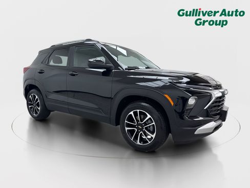 Used 2026 Chevrolet TrailBlazer LT w/ Convenience Package FWD image 12