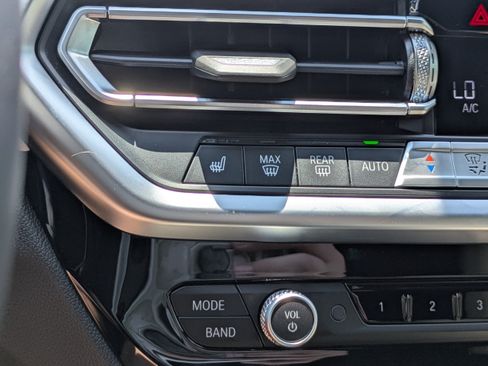 Used 2025 BMW X4 xDrive30i w/ Convenience Package AWD/4WD image 26