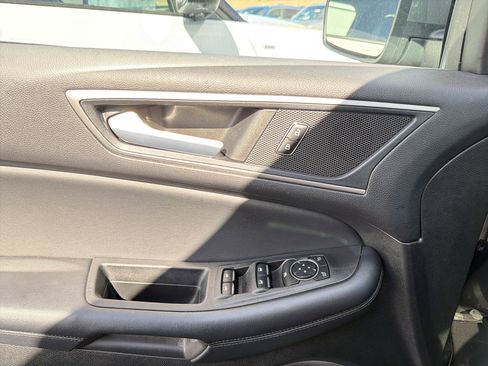 Used 2023 Ford Edge SEL image 14