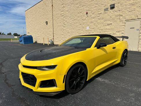 Used 2017 Chevrolet Camaro SS image 19