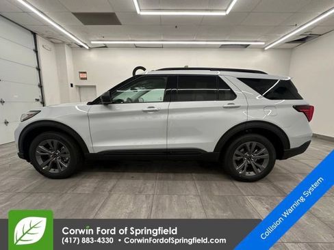 New 2026 Ford Explorer Active w/ Active Comfort Package image 2