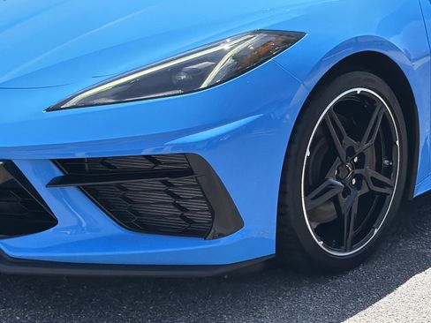 Used 2023 Chevrolet Corvette Stingray Convertible w/ Z51 Performance Package RWD image 8