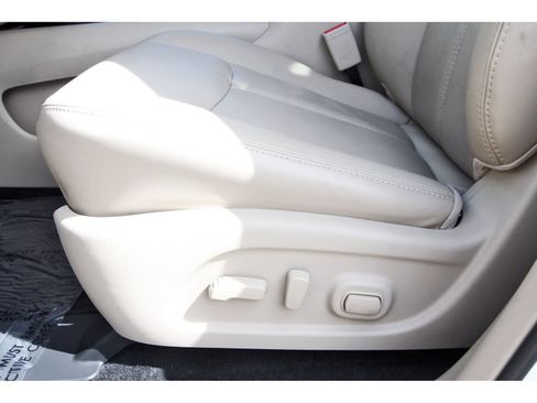 Used 2019 Nissan Pathfinder FWD image 31