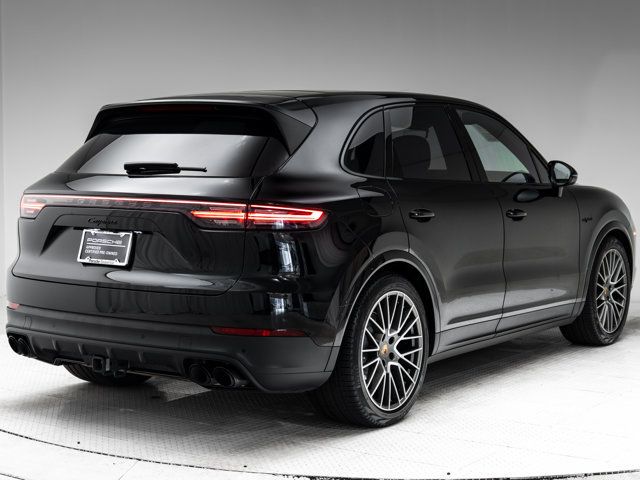 Certified 2023 Porsche Cayenne Platinum Edition AWD/4WD image 32