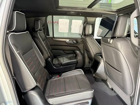 Used 2025 GMC Yukon XL AT4 Ultimate image 23
