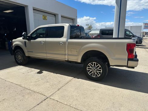 Used 2018 Ford F350 Platinum w/ Platinum Ultimate Package AWD/4WD image 2