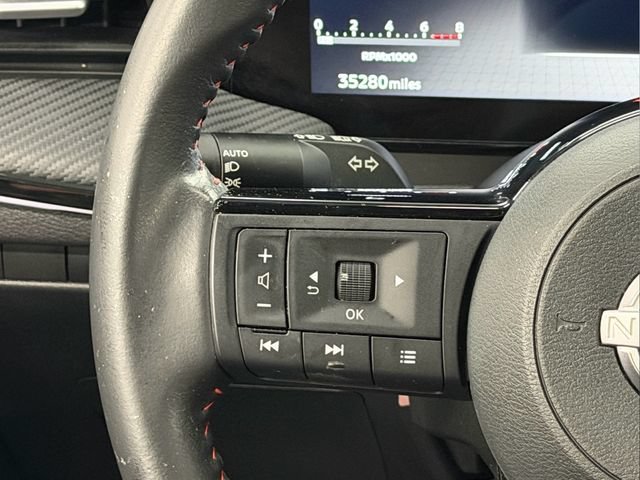 Used 2025 Nissan Kicks SR FWD image 31