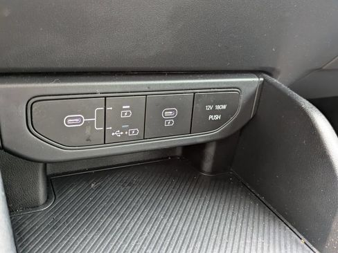 Used 2025 Kia K4 FWD image 13