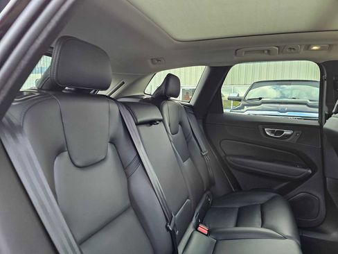 Used 2025 Volvo XC60 B5 Core w/ Climate Package image 14