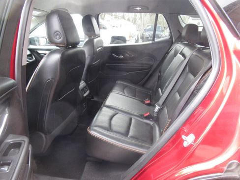 Used 2023 GMC Terrain AT4 image 18