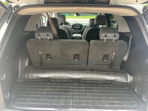 Used 2019 Chevrolet Traverse Premier w/ Driver Confidence II Package image 17