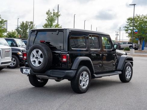 Used 2022 Jeep Wrangler Unlimited Sport w/ Sun And Sound Package AWD/4WD image 5