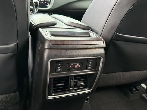 Used 2019 Nissan Murano Platinum FWD image 36