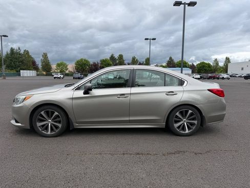 Used 2015 Subaru Legacy 2.5i Limited AWD/4WD image 4