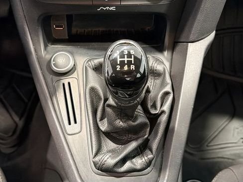 Used 2015 Ford Focus S image 13