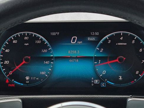 Used 2021 Mercedes-Benz GLB 250 4MATIC image 11