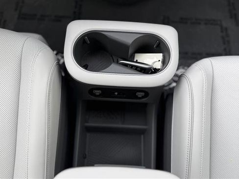 Used 2024 Hyundai Ioniq 5 Limited image 25