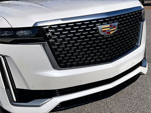 Used 2021 Cadillac Escalade Premium Luxury w/ Driver Assist Tech Package image 20