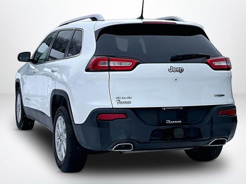 Used 2016 Jeep Cherokee Latitude w/ Comfort & Convenience Group image 4