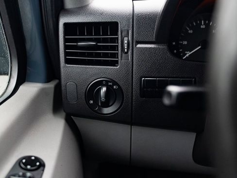 Used 2018 Mercedes-Benz Sprinter 144 Cargo image 13