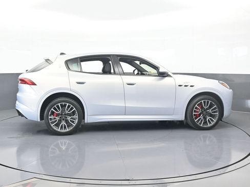 Used 2023 Maserati Grecale GT image 7