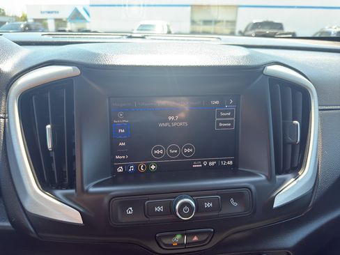 Used 2022 GMC Terrain SLE w/ Driver Convenience Package AWD/4WD image 18