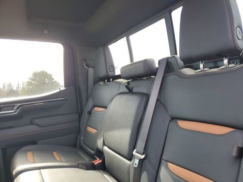 Used 2025 GMC Sierra 1500 AT4 w/ AT4 Preferred Package image 29