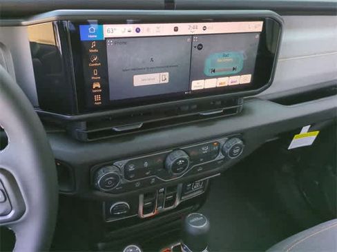 New 2025 Jeep Gladiator Sport image 27