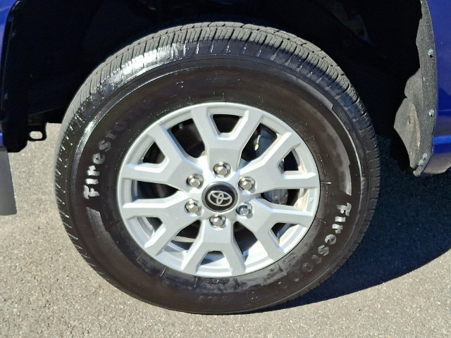 Used 2025 Toyota Tacoma SR5 AWD/4WD image 8