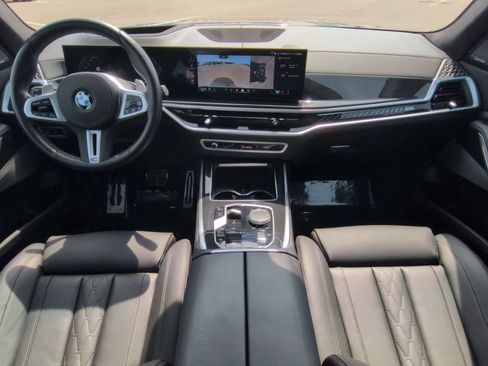 Used 2024 BMW X7 M60i AWD/4WD image 15