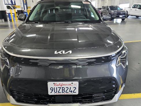 Used 2023 Kia Niro Wind FWD image 2