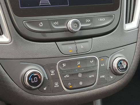 Used 2024 Chevrolet Malibu LT FWD image 27