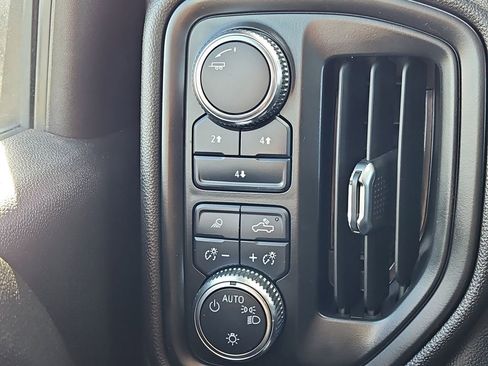 Used 2024 GMC Sierra 3500 Pro w/ Convenience Package image 16