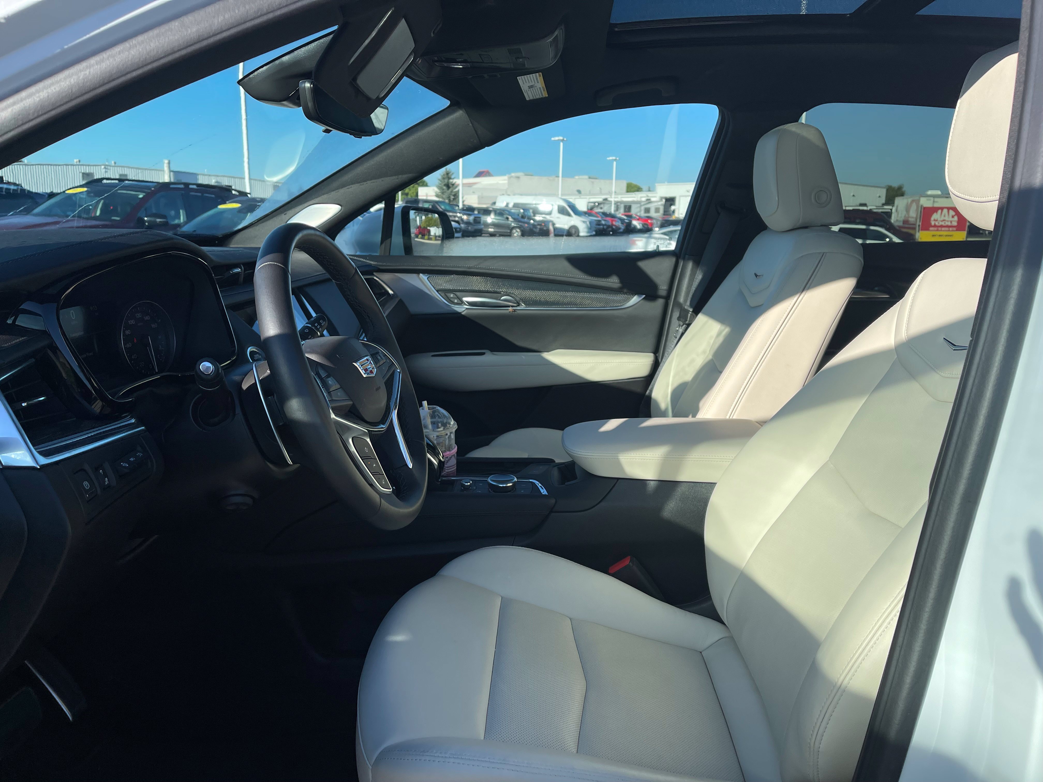 Used 2024 Cadillac XT5 Sportv w/ Technology Package AWD/4WD image 14