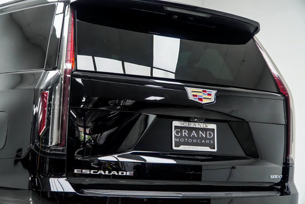 Used 2023 Cadillac Escalade ESV Sport w/ Touring Package AWD/4WD image 21