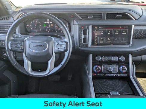 Used 2023 GMC Yukon Denali image 30