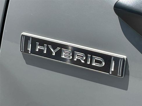 Used 2025 Subaru Forester Premium AWD/4WD image 8