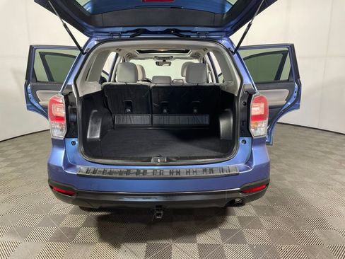 Used 2018 Subaru Forester 2.5i Premium w/ All-Weather Package AWD/4WD image 10
