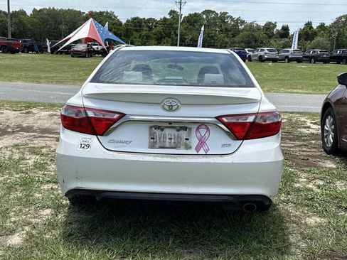 Used 2017 Toyota Camry SE FWD image 8