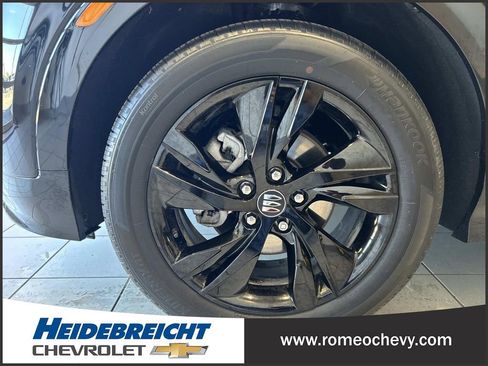 Used 2025 Buick Encore GX Sport Touring FWD image 7