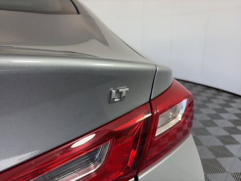 Used 2024 Chevrolet Malibu LT FWD image 16