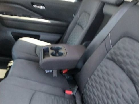 Used 2022 Nissan Pathfinder SV FWD image 10