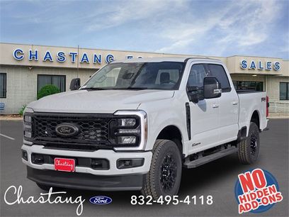 New 2026 Ford F250 Lariat w/ Black Appearance Package