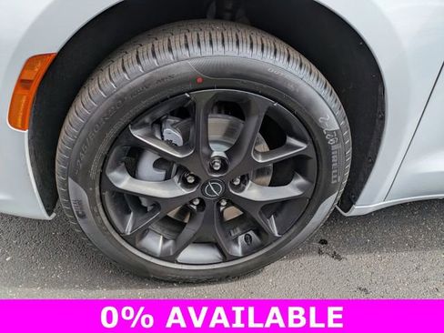 New 2026 Chrysler Pacifica Limited image 35