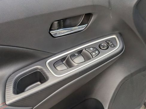 New 2025 Nissan Versa SR w/ Trunk Package image 8