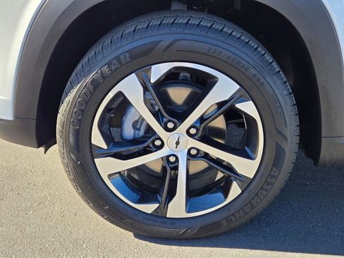 Used 2024 Chevrolet Trax RS w/ Driver Confidence Package image 9